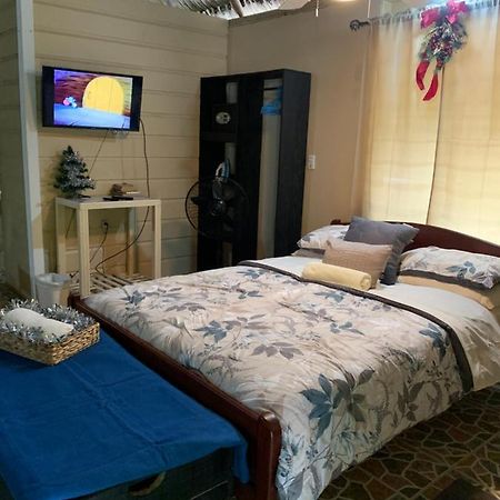 Heavens Gate Beach Bungalows Villa Placencia ภายนอก รูปภาพ